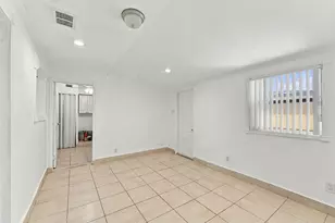 1810 NE 42nd St, Pompano Beach, FL 33064 - Photo 14