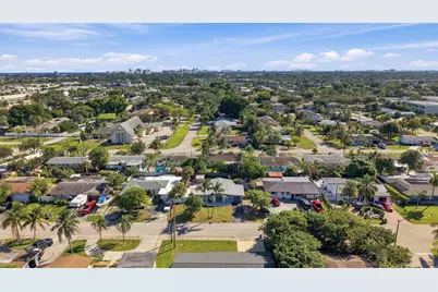 1810 NE 42nd Street, Pompano Beach, FL 33064 - Photo 34