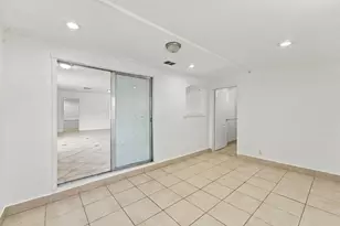 1810 NE 42nd St, Pompano Beach, FL 33064 - Photo 16