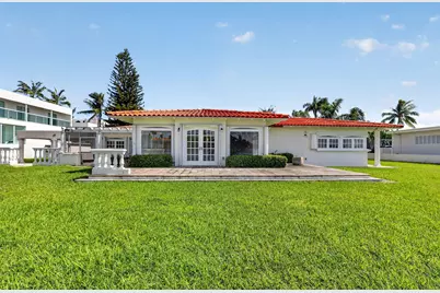 7500 W Treasure Drive, North Bay Village, FL 33141 - Photo 42