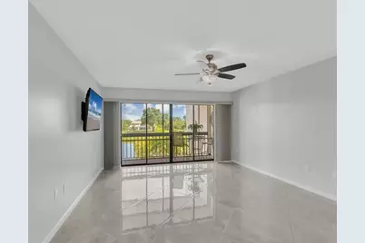 3200 Twin Lakes Terrace #202, Fort Pierce, FL 34951 - Photo 6