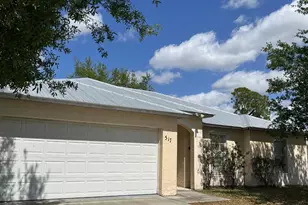 517 SW Fairway Ave, Port Saint Lucie, FL 34983 - Photo 1