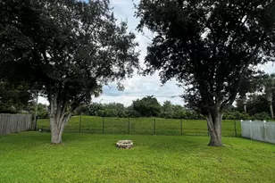 517 SW Fairway Ave, Port Saint Lucie, FL 34983 - Photo 24