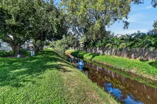 10084 N Meridian Way N, Palm Beach Gardens, FL 33410 - Photo 32
