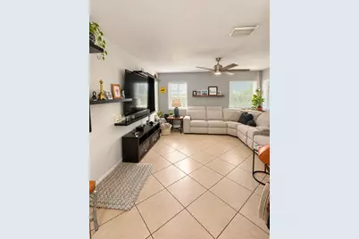 6057 Strawberry Lakes Circle, Lake Worth, FL 33463 - Photo 2