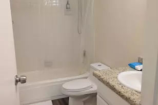 915 Riverside Dr, Coral Springs, FL 33071 - Photo 16