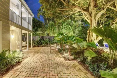 235 Dyer Road #Treehouse, West Palm Beach, FL 33405 - Photo 10