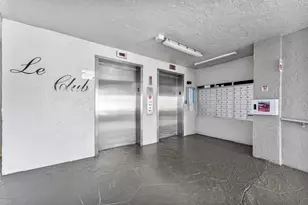 2205 S Cypress Bend Dr, Pompano Beach, FL 33069 - Photo 2