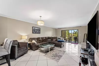 2205 S Cypress Bend Drive #302, Pompano Beach, FL 33069 - Photo 10
