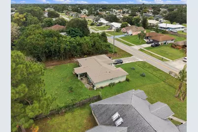 325 SE Thornhill Drive, Port Saint Lucie, FL 34983 - Photo 42
