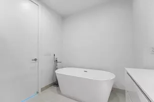 220 Lake Shore Dr, Lake Park, FL 33403 - Photo 14
