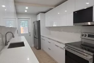 2421 N 40th Ave, Hollywood, FL 33021 - Photo 6