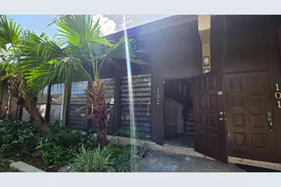 2421 N 40th Avenue #102, Hollywood, FL 33021 - Photo 2