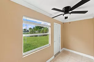 8285 Sunrise Lakes Blvd, Sunrise, FL 33322 - Photo 22