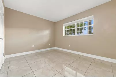 8285 Sunrise Lakes Boulevard #102, Sunrise, FL 33322 - Photo 20