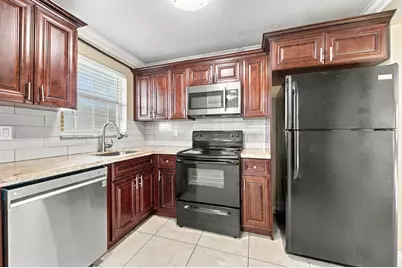 8285 Sunrise Lakes Boulevard #102, Sunrise, FL 33322 - Photo 10