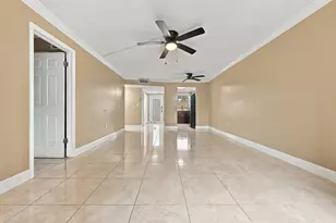 8285 Sunrise Lakes Blvd, Sunrise, FL 33322 - Photo 8