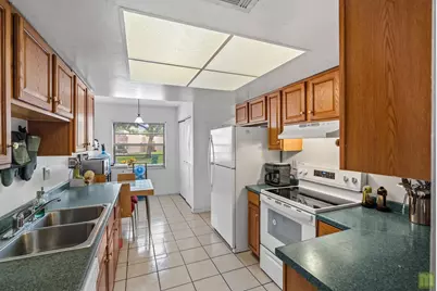 22 N Valencia Drive #3-32, Davie, FL 33324 - Photo 14