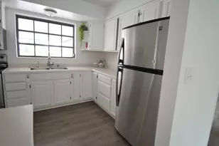 498 NE 28th Rd, Boca Raton, FL 33431 - Photo 10