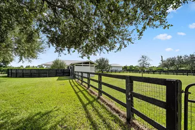 16381 Hollow Tree Lane, Wellington, FL 33470 - Photo 26