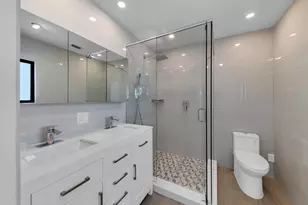 2863 NE 26th Ct, Fort Lauderdale, FL 33306 - Photo 16