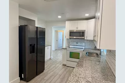 8361 NW 27th Place, Sunrise, FL 33322 - Photo 8