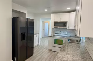 8361 NW 27th Pl, Sunrise, FL 33322 - Photo 8