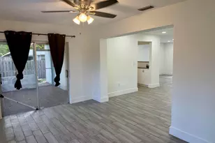 8361 NW 27th Pl, Sunrise, FL 33322 - Photo 12