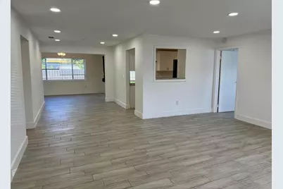 8361 NW 27th Place, Sunrise, FL 33322 - Photo 2