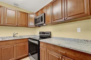 184 Norwich H, West Palm Beach, FL 33417 - Photo 2