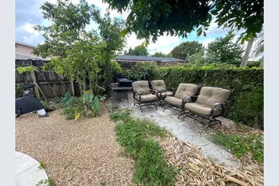 6808 Merion Court, North Lauderdale, FL 33068 - Photo 10