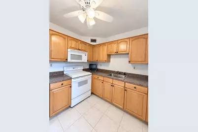 323 Flanders G Drive, Delray Beach, FL 33484 - Photo 4