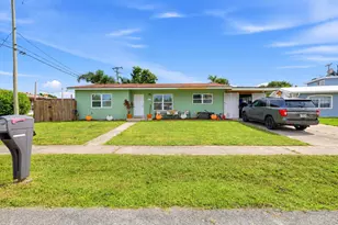 1403 Tahoe Ct, Lake Worth, FL 33461 - Photo 1