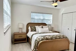 1421 NE 41st St, Oakland Park, FL 33334 - Photo 4