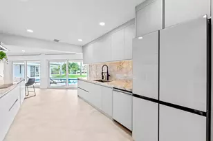 1725 NE 23rd Ave, Fort Lauderdale, FL 33305 - Photo 10