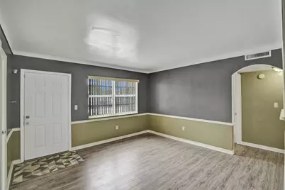 2180 NW 105th Terrace, Miami, FL 33147 - Photo 10