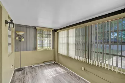 2180 NW 105th Terrace, Miami, FL 33147 - Photo 32