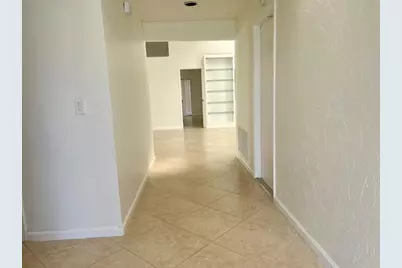 7045 Golf Pointe Circle #7045, Tamarac, FL 33321 - Photo 2