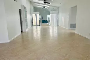 7045 Golf Pointe Cir, Tamarac, FL 33321 - Photo 14