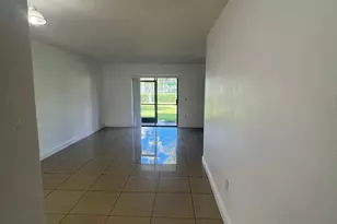 9165 NW 1st St, Pembroke Pines, FL 33024 - Photo 6