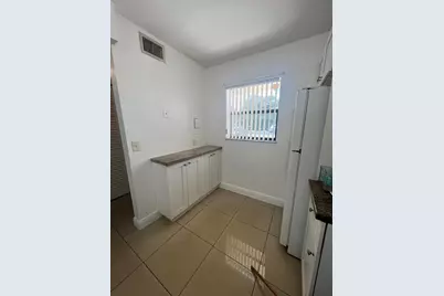9165 NW 1st Street #102, Pembroke Pines, FL 33024 - Photo 4