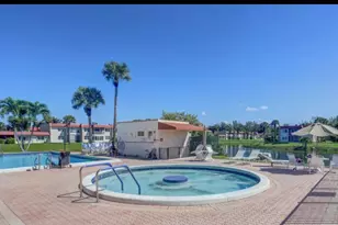 220 Lake Dora Dr, West Palm Beach, FL 33411 - Photo 14