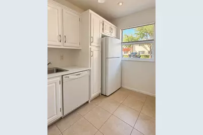 220 Lake Dora Drive, West Palm Beach, FL 33411 - Photo 6