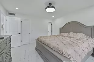 8970 S Hollybrook Blvd, Pembroke Pines, FL 33025 - Photo 4