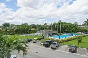 8970 S Hollybrook Blvd, Pembroke Pines, FL 33025 - Photo 20