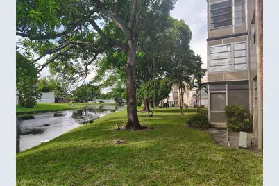 3001 NW 46th Avenue #301, Lauderdale Lakes, FL 33313 - Photo 14