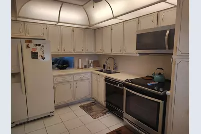3001 NW 46th Avenue #301, Lauderdale Lakes, FL 33313 - Photo 12