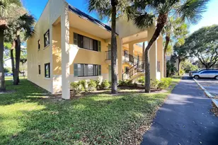 118 Meadows Cir, Boynton Beach, FL 33436 - Photo 1