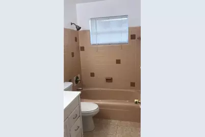 1541 NW 79th Way, Pembroke Pines, FL 33024 - Photo 6
