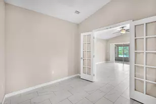 1020 SW 99th Ave, Pembroke Pines, FL 33025 - Photo 14